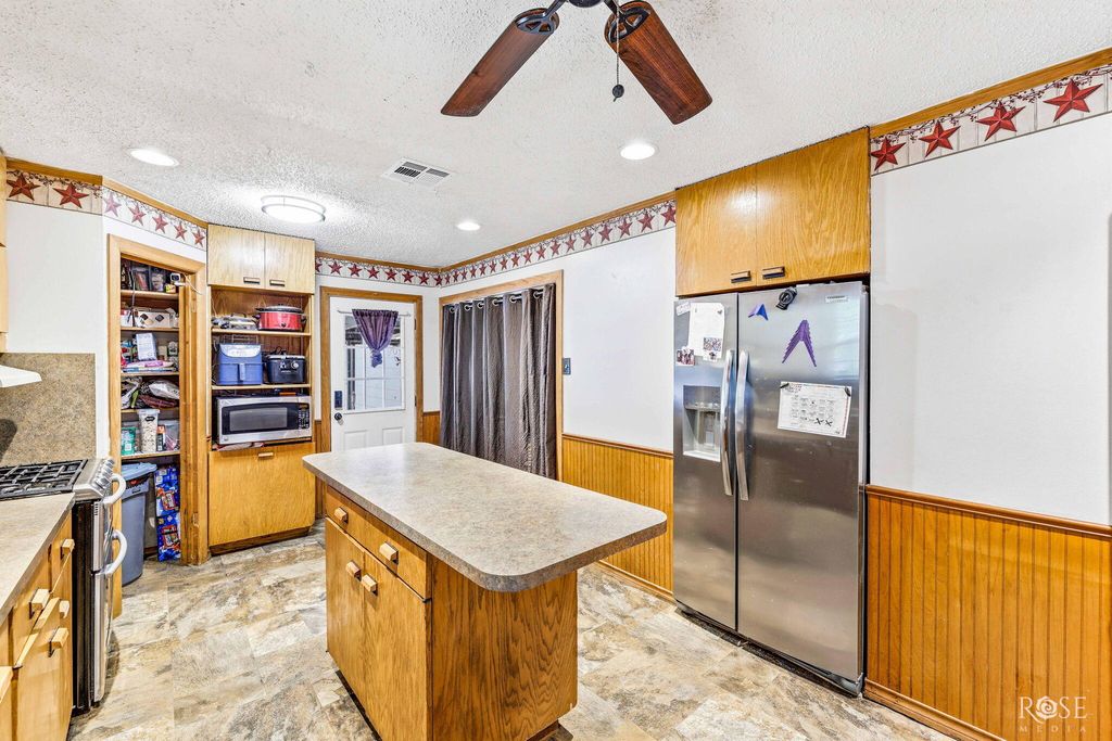 Image 13 of property listing at 2704 Waco Street, San Angelo, TX 76901