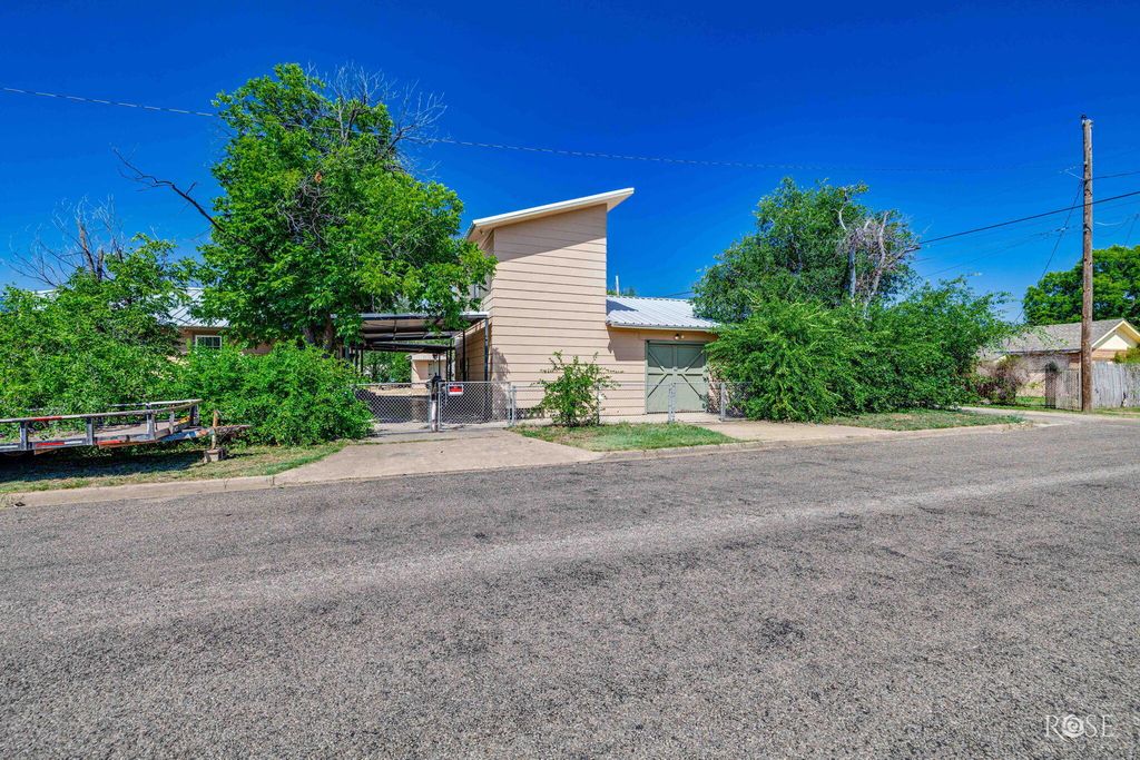 Image 33 of property listing at 2704 Waco Street, San Angelo, TX 76901