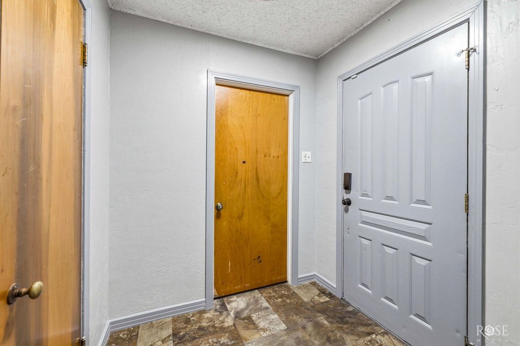 Image 6 of property listing at 2704 Waco Street, San Angelo, TX 76901