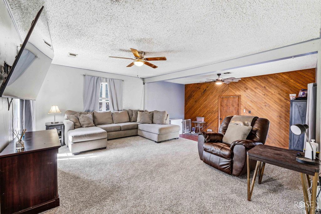 Image 7 of property listing at 2704 Waco Street, San Angelo, TX 76901