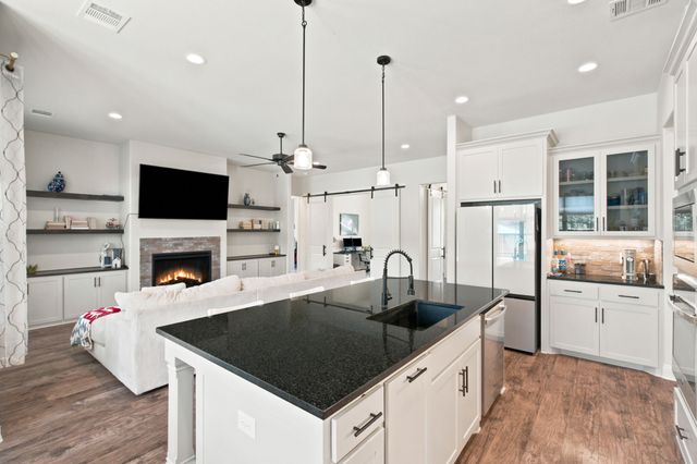 104 Grant Alan, Weatherford, TX 76085