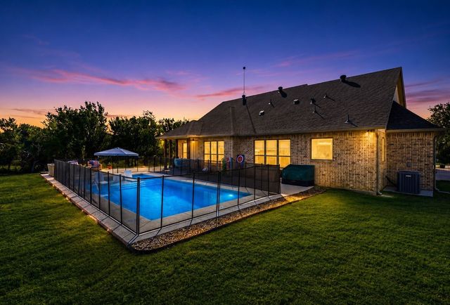104 Grant Alan, Weatherford, TX 76085