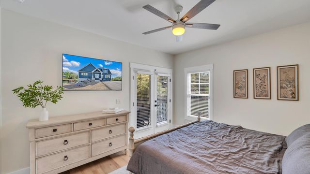 200 Sweetwater Bay DR, Penhook, VA 24137
