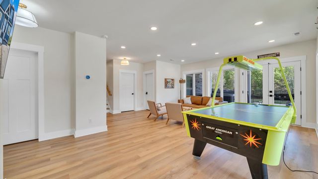 200 Sweetwater Bay DR, Penhook, VA 24137