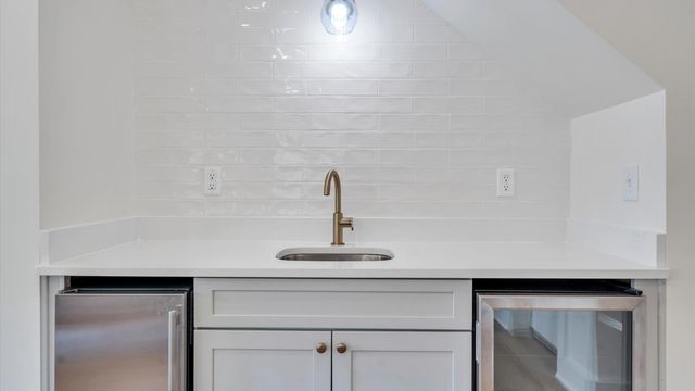 200 Sweetwater Bay DR, Penhook, VA 24137