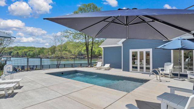 200 Sweetwater Bay DR, Penhook, VA 24137