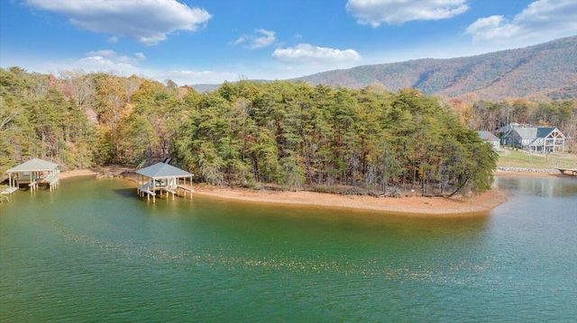 200 Sweetwater Bay DR, Penhook, VA 24137