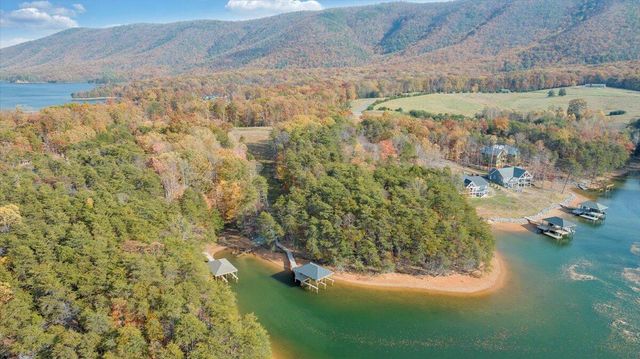 200 Sweetwater Bay DR, Penhook, VA 24137