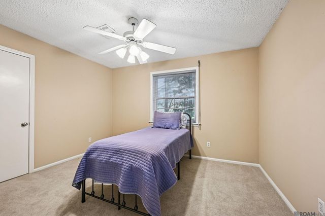 4425 Elmwood Parkway, Metairie, LA 70003