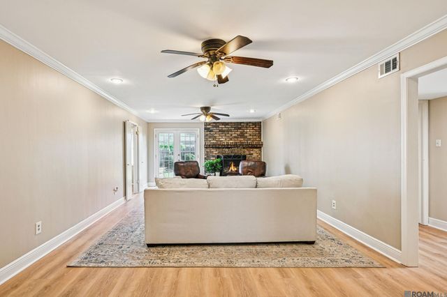 4425 Elmwood Parkway, Metairie, LA 70003