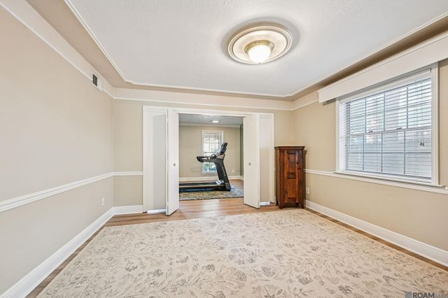 4425 Elmwood Parkway, Metairie, LA 70003