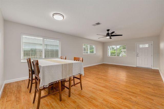 5621 16TH AVENUE N, St Petersburg, FL 33710