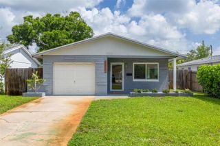 5621 16TH AVENUE N, St Petersburg, FL 33710