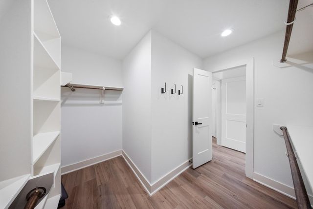 9 Super Street, Houston, TX 77011