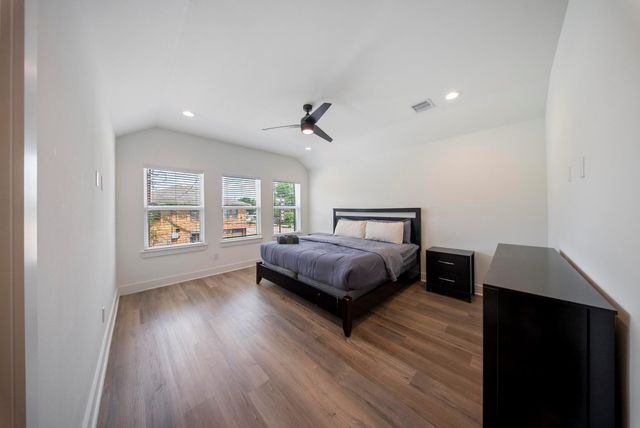 9 Super Street, Houston, TX 77011