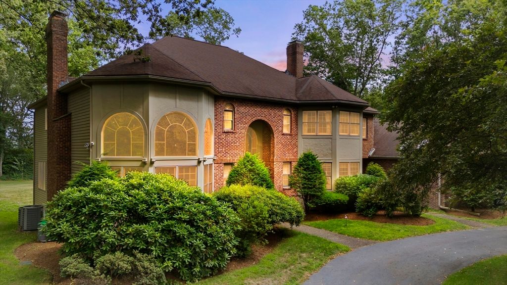 89 Bridle Path, Sudbury, MA 01776