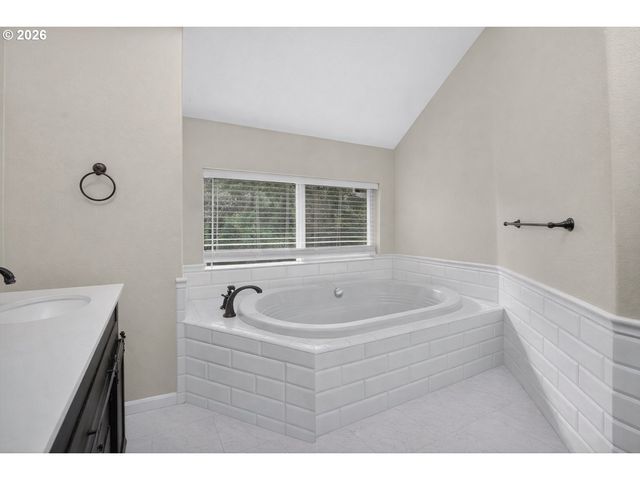 14595 SHERBROOK Pl, Lake Oswego, OR 97035