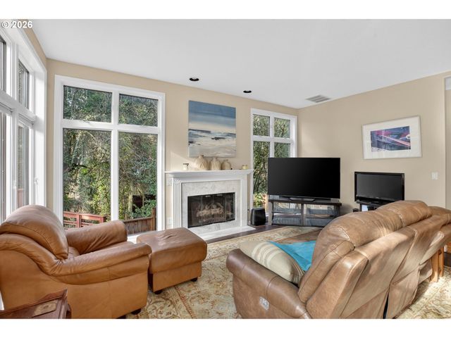 14595 SHERBROOK Pl, Lake Oswego, OR 97035