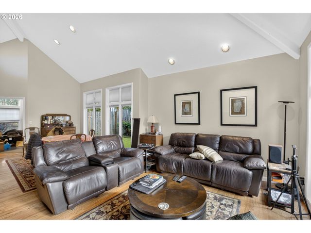14595 SHERBROOK Pl, Lake Oswego, OR 97035