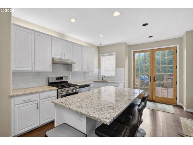 14595 SHERBROOK Pl, Lake Oswego, OR 97035