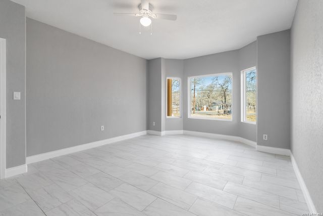 3938 New Mathis, Elmendorf, TX 78112