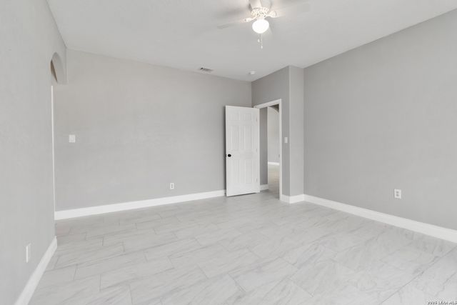 3938 New Mathis, Elmendorf, TX 78112