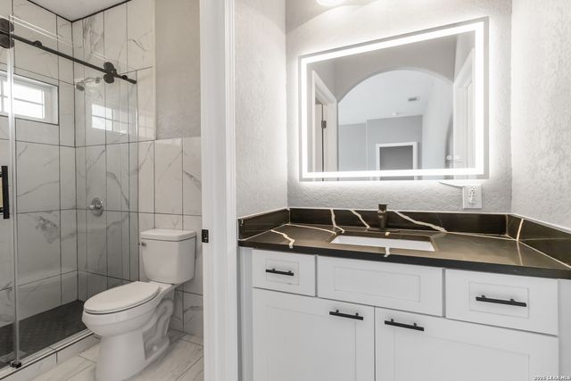 3938 New Mathis, Elmendorf, TX 78112