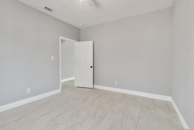 3938 New Mathis, Elmendorf, TX 78112