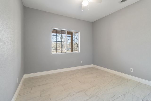 3938 New Mathis, Elmendorf, TX 78112