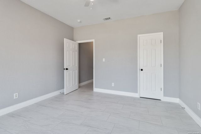 3938 New Mathis, Elmendorf, TX 78112