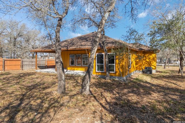 3938 New Mathis, Elmendorf, TX 78112