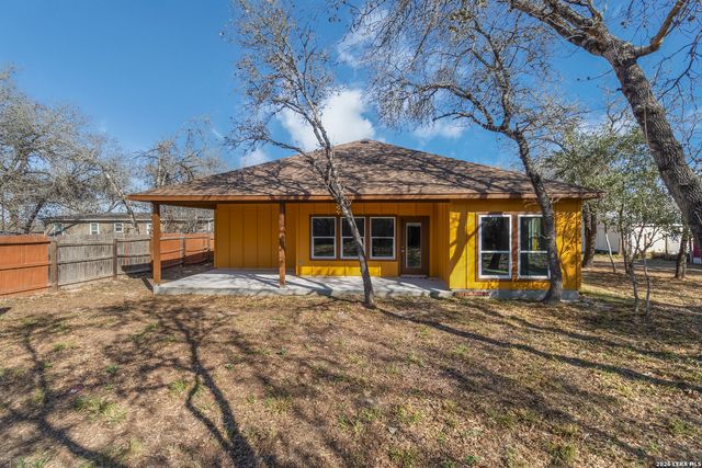 3938 New Mathis, Elmendorf, TX 78112