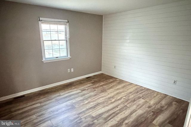 328 SPRINGVILLE RD, Quarryville, PA 17566