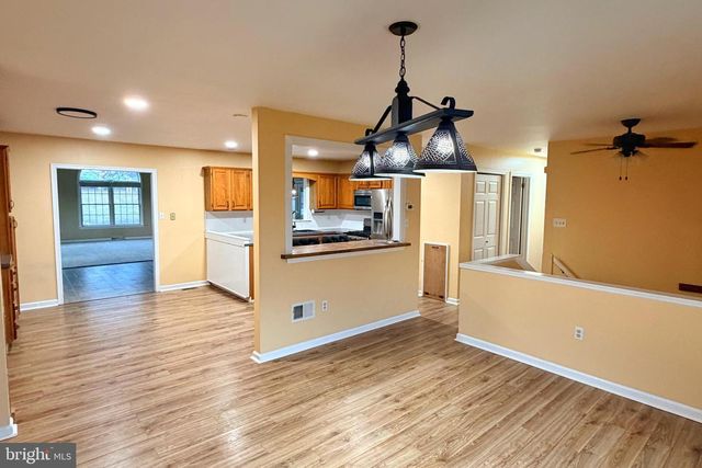 328 SPRINGVILLE RD, Quarryville, PA 17566