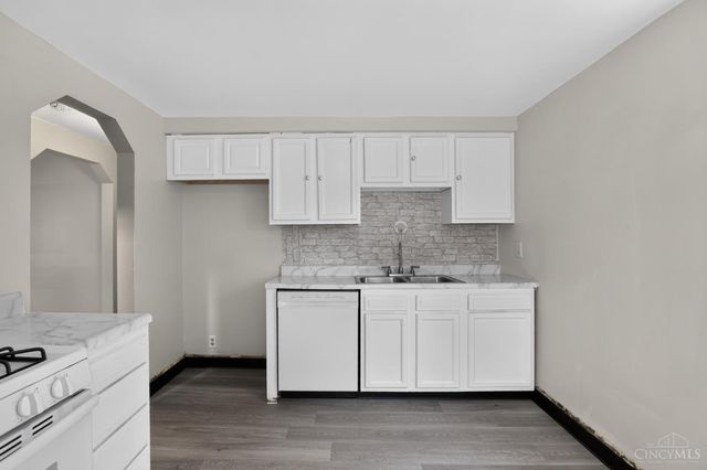 8243 Daly Road, Cincinnati, OH 45231