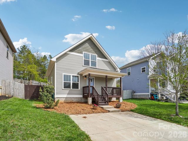17 Yarrow Meadow Road, Weaverville, NC 28787