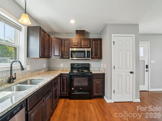 17 Yarrow Meadow Road, Weaverville, NC 28787