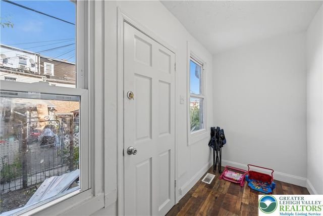 527 North Elliger Street, Allentown City, PA 18102