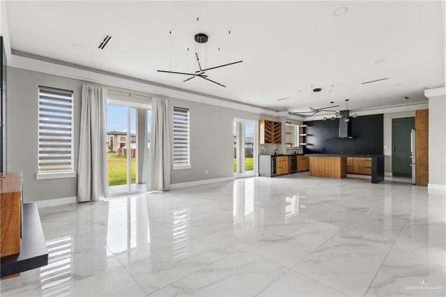13819 N 34th Lane N, Mcallen, TX 78504