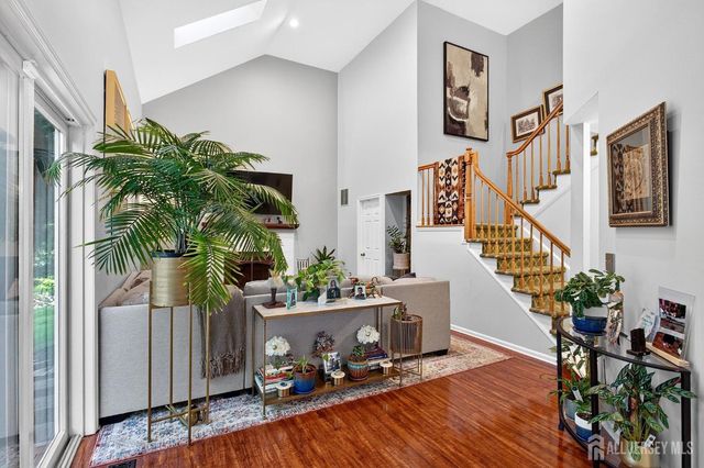 2 Monroe Court, Plainsboro, NJ 08536