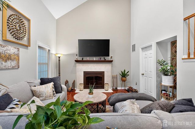 2 Monroe Court, Plainsboro, NJ 08536