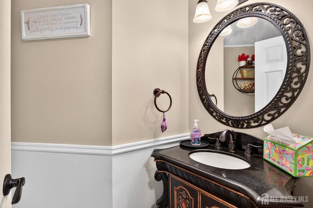 2 Monroe Court, Plainsboro, NJ 08536
