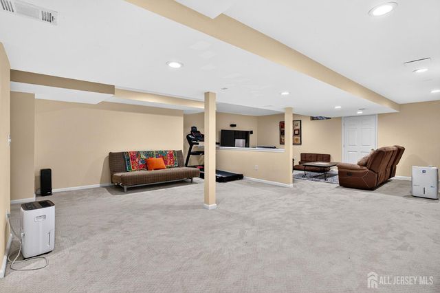 2 Monroe Court, Plainsboro, NJ 08536