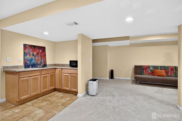 2 Monroe Court, Plainsboro, NJ 08536