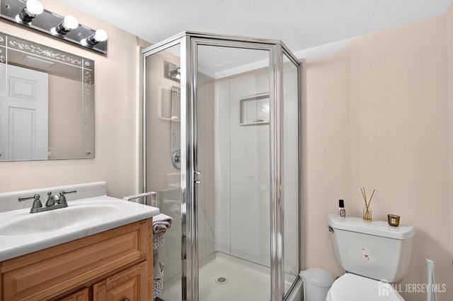 2 Monroe Court, Plainsboro, NJ 08536