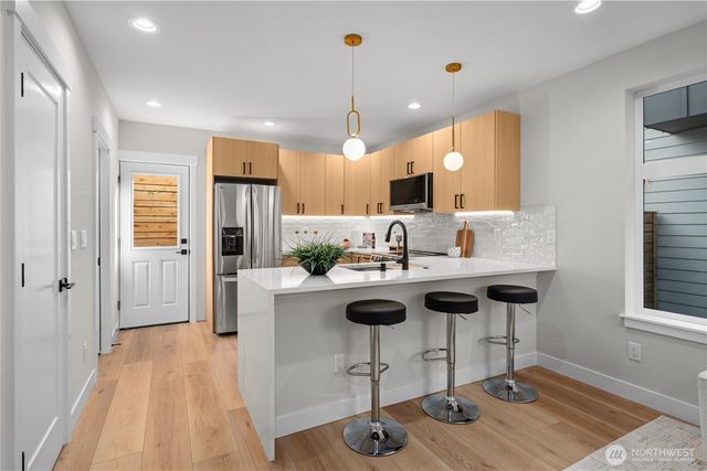 9228 B 22nd Avenue SW, Seattle, WA 98106