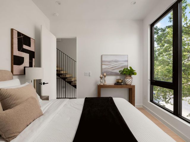 2301 East 2nd ST 1, Austin, TX 78702