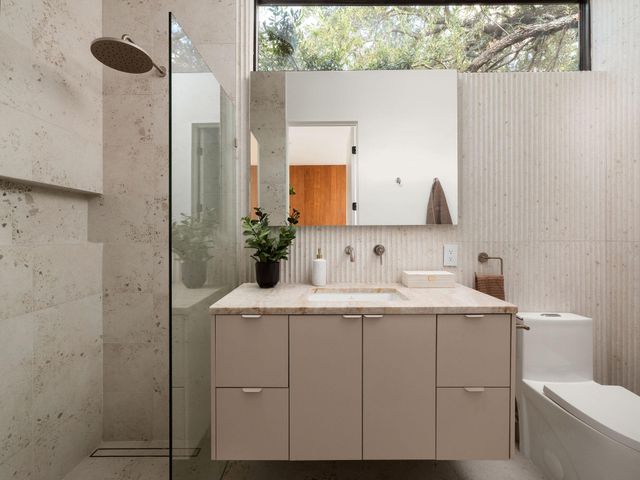 2301 East 2nd ST 1, Austin, TX 78702