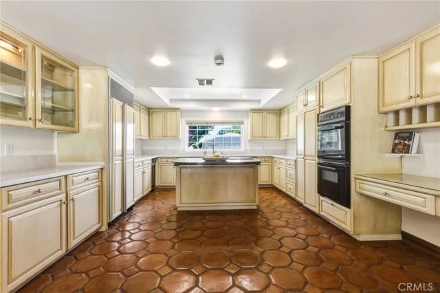 22231 Romar Street, Chatsworth, CA 91311