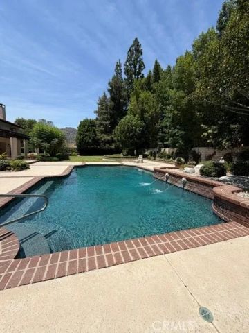 22231 Romar Street, Chatsworth, CA 91311